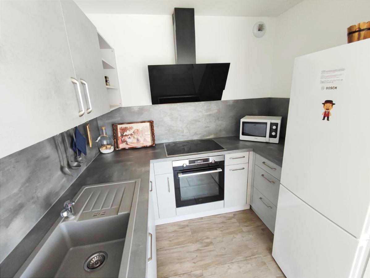 Janea Big Blue House Apartman Reichsfeld Kültér fotó