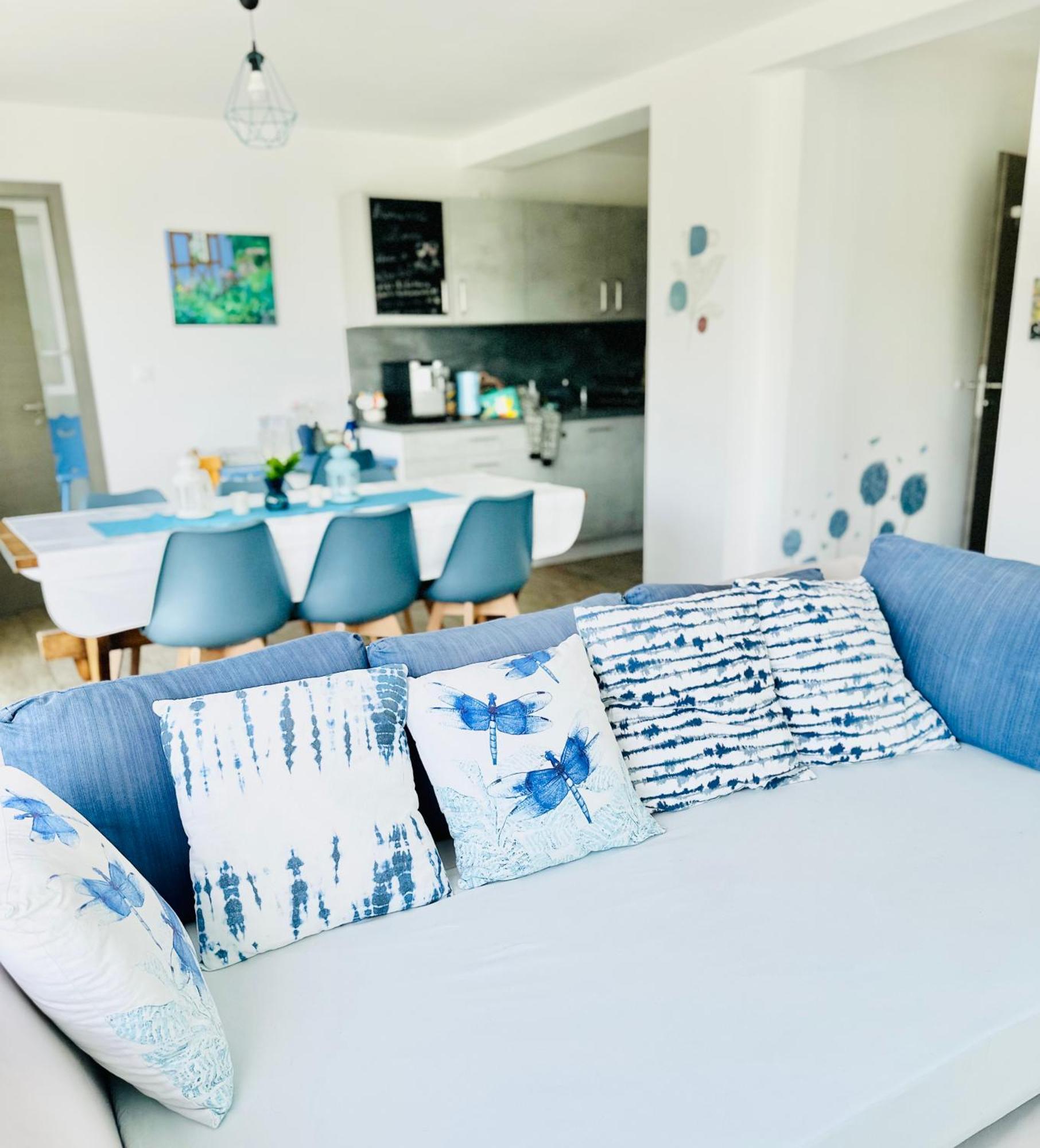 Janea Big Blue House Apartman Reichsfeld Kültér fotó