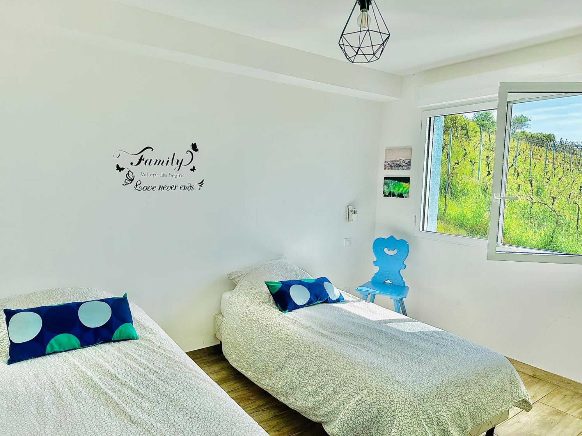 Janea Big Blue House Apartman Reichsfeld Kültér fotó